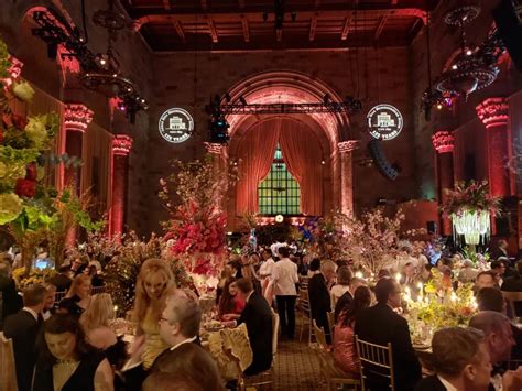 WELCOME TO THE SPRING GALA!  .